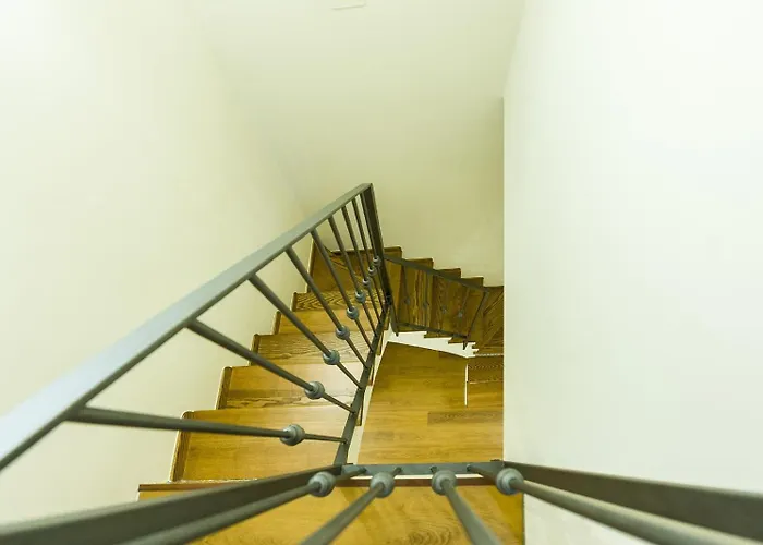 Daire Martoglio - - Katanya